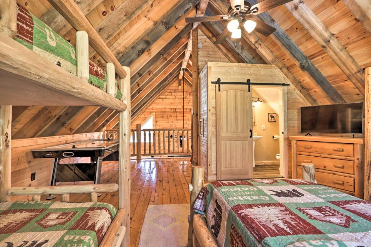 Gatlinburg Cabin With Loft And Game Room 1 Mi To Town Zewnętrze zdjęcie