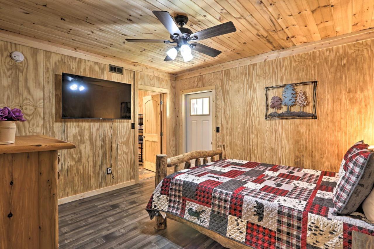 Gatlinburg Cabin With Loft And Game Room 1 Mi To Town Zewnętrze zdjęcie