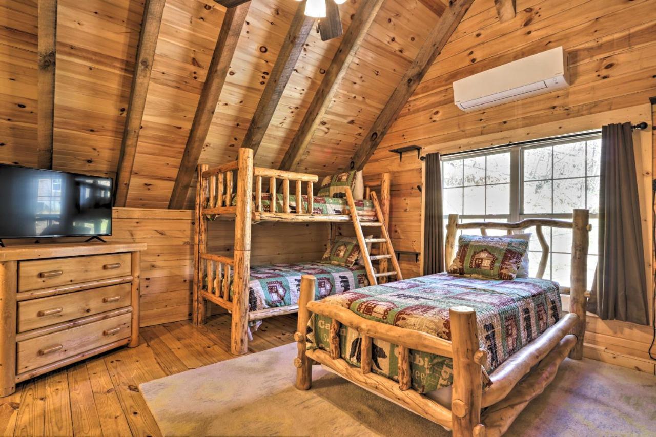 Gatlinburg Cabin With Loft And Game Room 1 Mi To Town Zewnętrze zdjęcie