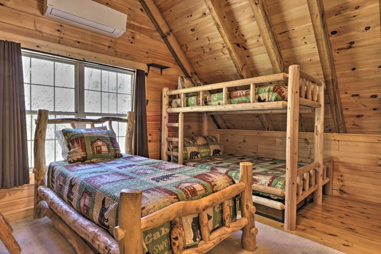 Gatlinburg Cabin With Loft And Game Room 1 Mi To Town Zewnętrze zdjęcie